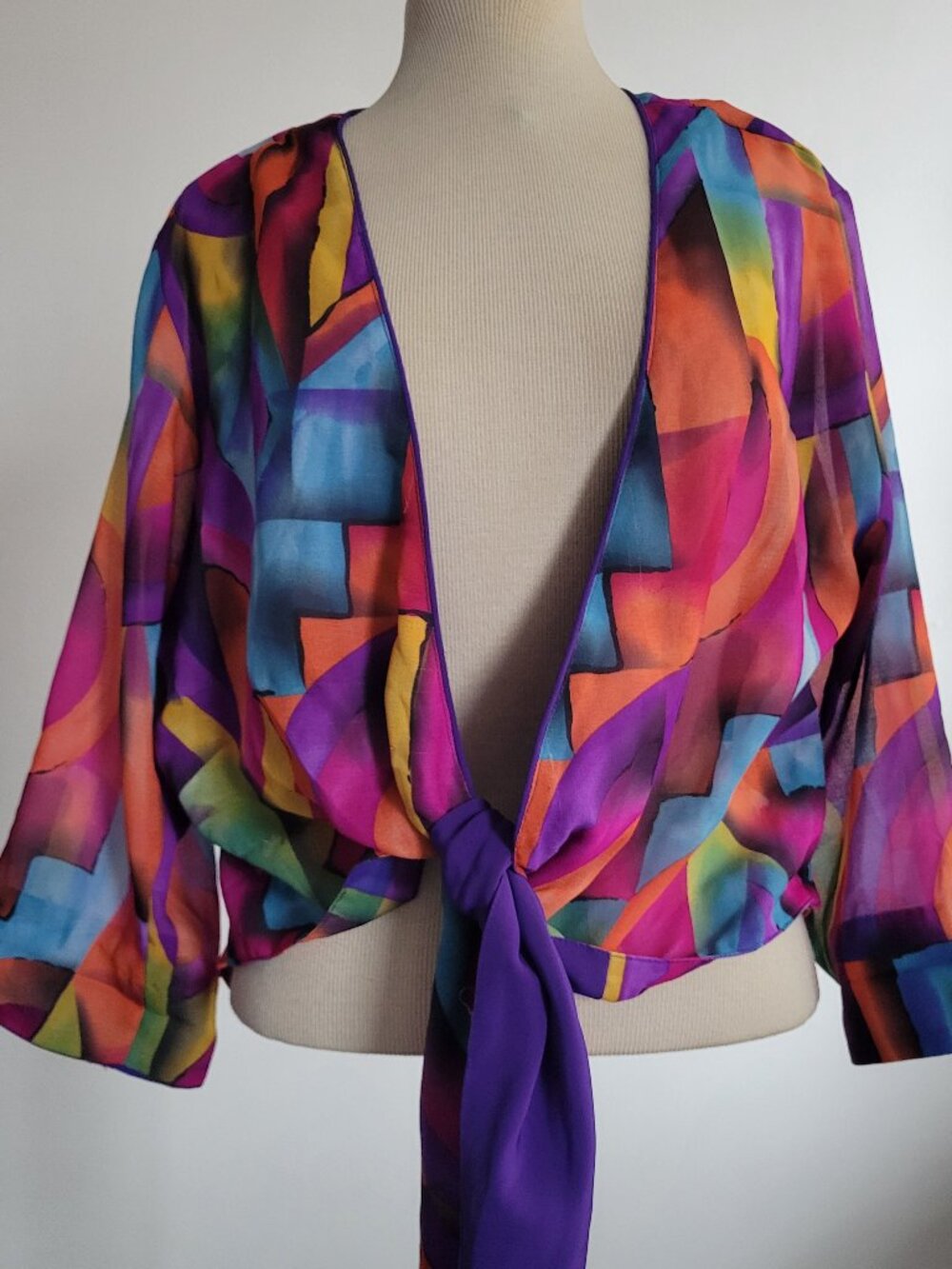 Vintage Matches Designed in California Tie-Front Top S: 12 Petite - Abstract Art